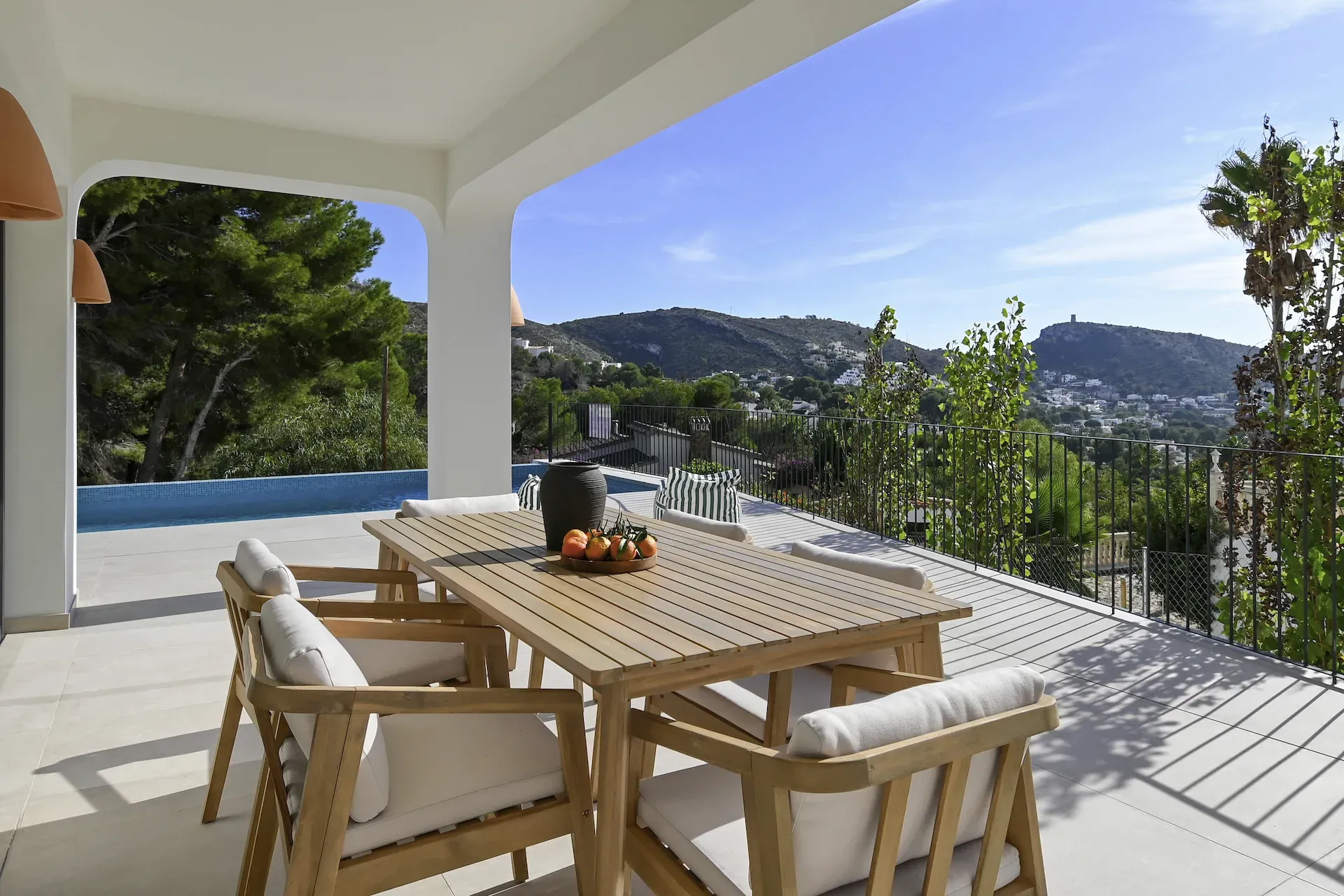 Terrace and pool with amazing views of Moraira mountains
